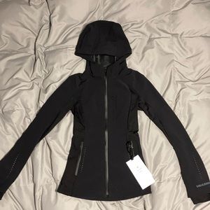 Lululemon Cross Chill Jacket